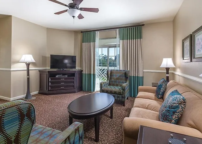 Governor'S Green Resort 2Br Apartment